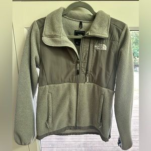 Women’s XS grey North Face Fleece